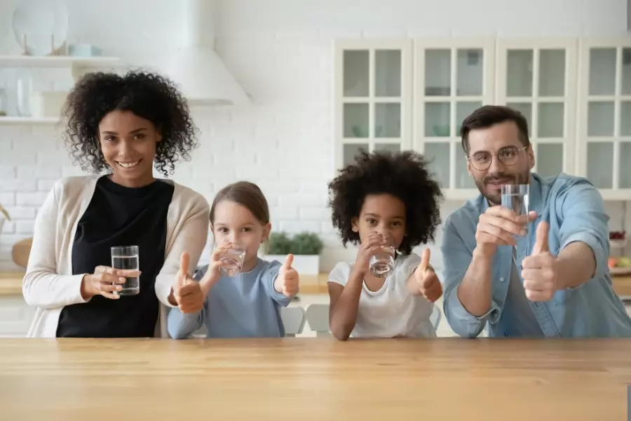 Begini Cara Minum Air Putih yang Benar agar Tubuh Tetap Sehat