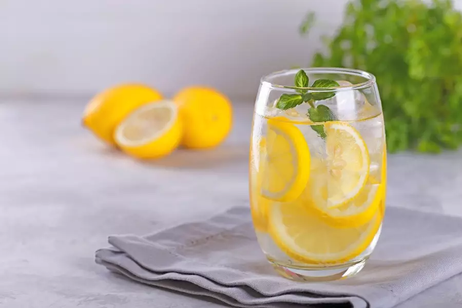Segar, Sehat, dan Mudah! Begini Cara Membuat Air Alkali Lemon